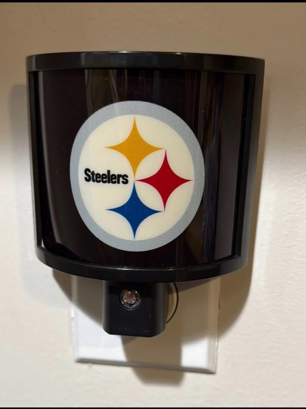 NFL Pittsburgh Steelers Black Team Logo Plug-In Light